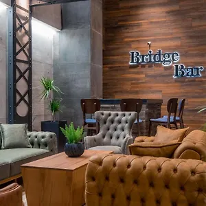 4* Hotell Bridge